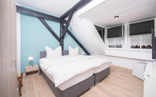 Fischbeck Hotel | Pet-Friendly Hotel Café am Stift with Breakfast Included