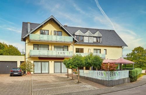 Kueser Plateau Hotel | Family-Friendly Getaway at Hotel Café Ernst with Dining Options