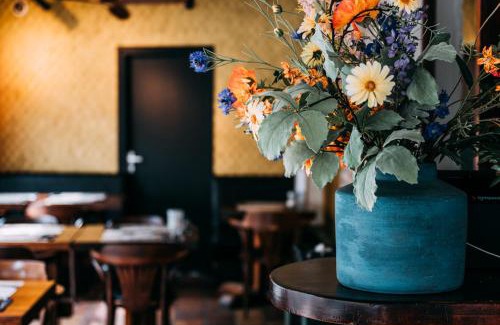 Amstelveen Hotel | Cozy Hotel Café Restaurant Abina with Pet-Friendly Amenities