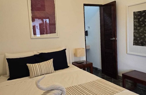 Leon Hotel | Unforgettable Stay at Hotel Cafe Azul with Pool & Spa