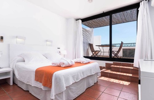 Las Negras Hotel | Discover Hotel Calachica Cabodegata with Pool & Spa Amenities