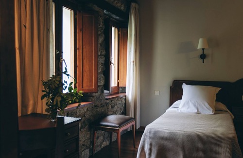Caldes de Boi Hotel | Family-Friendly Hotel Caldas with Pool and Spa Amenities