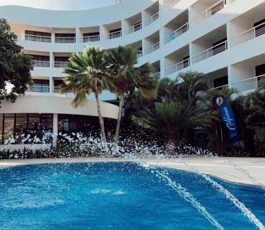 Margarita Island Hotel | Relax at Hotel California Playa El Yaque with Ocean Views