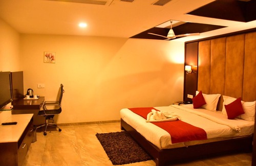 Durg Hotel | Budget-Friendly Hotel Cambean with Breakfast & Child Care