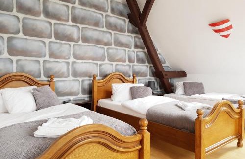 Tisa Hotel | Ideal Stay at Hotel Camelot: Pet-Friendly & Family Amenities