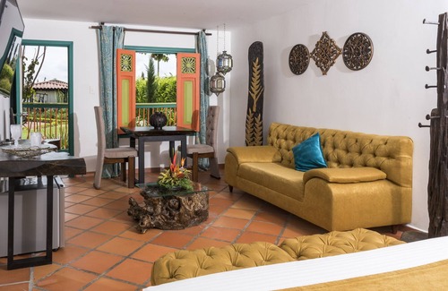 Pueblo Tapao Hotel | Relaxing Retreat at Hotel Campestre Café with Pool & Spa
