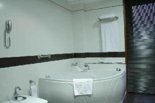 Old Town Baeza Hotel | Oceanfront Hotel Campos de Baeza with Pool & Restaurant