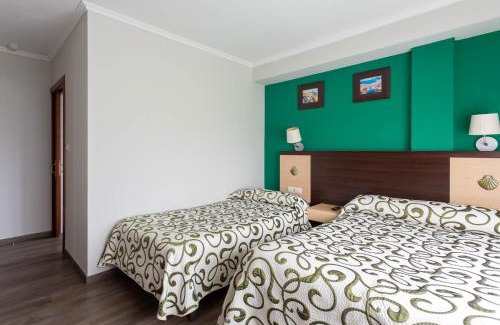 O Meson Do Vento Hotel | Discover Hotel Canaima Bruma: Poolside Retreat Awaits
