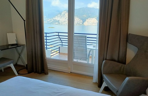 Malcesine Hotel | Discover Hotel Capri: 9.6 Rated with Pool & Spa Amenities