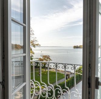 Wasserburg Hotel | Discover Hotel Caraleon: Oceanfront Retreat with a Pool
