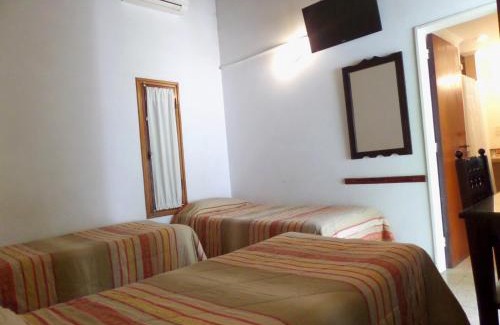 Carmen de Areco Hotel | Hotel Carmen de Areco: Pet-Friendly Retreat with Ocean Views