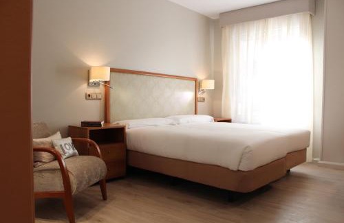 Las Campas y San Claudio Hotel | Discover Comfort at Hotel Carreño - Rated 8.4/10!