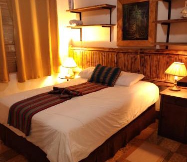 Coban Hotel | Budget-Friendly Hotel Casa Chapultepec: Pet-Friendly Retreat