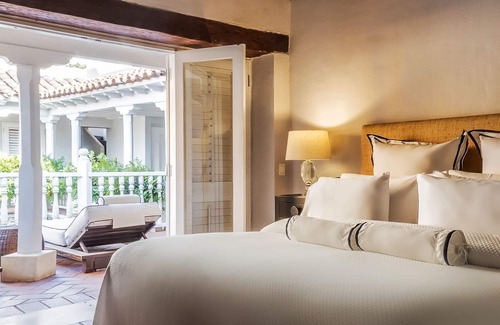 Centro Hotel | Experience Unmatched Comfort at Hotel Casa Don Sancho
