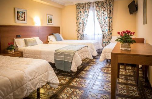 Cotos Hotel | Comfortable Hotel Casa José Díaz: Rated 8/10 with Family Amenities