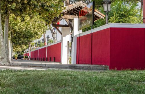 Cotos Hotel | Comfortable Hotel Casa José Díaz: Rated 8/10 with Family Amenities
