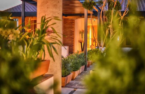 Zitacuaro Hotel | Exceptional Stays at Hotel Casa Iturbe with Pool & Breakfast