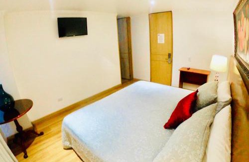 Quinta Paredes Hotel | Affordable 4-Star Stay at Hotel Casa Mahanaim Colferias