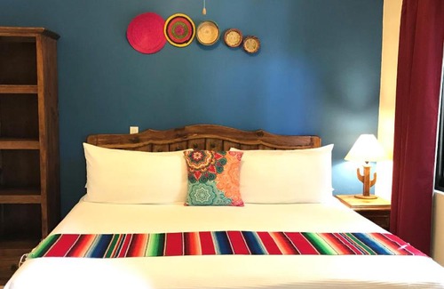 Loreto Hotel | Guest Favorite: Hotel Casa Mangos Loreto with 9/10 Rating