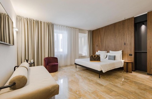 Sirmione Hotel | Pet-Friendly Retreat at Hotel Casa Scaligeri - 9.5/10 Rating