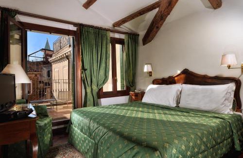 Castello Hotel | Discover Hotel Casa Verardo: Pet-Friendly & Accessible Stay
