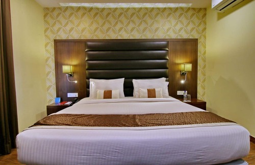 Gomti Nagar Hotel | Explore Hotel Casaya Inn: Family-Friendly with Great Amenities