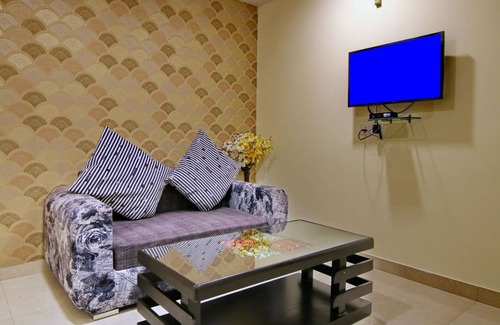 Gomti Nagar Hotel | Explore Hotel Casaya Inn: Family-Friendly with Great Amenities