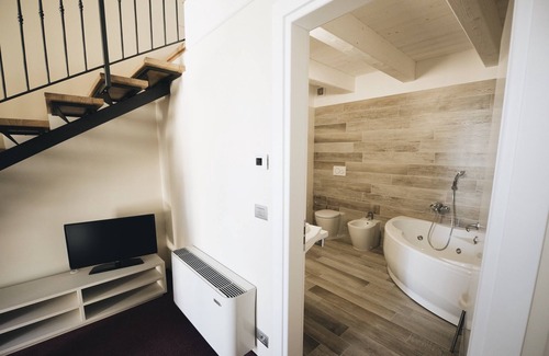 Riva Presso Chieri Hotel | Discover Hotel Cascina Speranza: Top-Rated Family Retreat