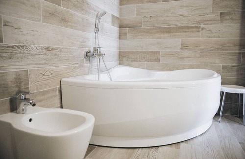 Riva Presso Chieri Hotel | Discover Hotel Cascina Speranza: Top-Rated Family Retreat