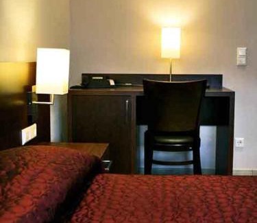 Senningerberg Hotel | Discover Hotel il Castello Borghese: Pet-Friendly Retreat