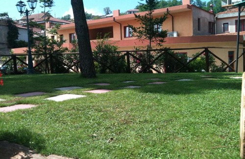 Filadelfia Hotel | Pet-Friendly Hotel Castelmonardo with Breakfast Included
