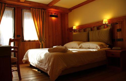 Champoluc Hotel | Pet-Friendly Hotel Castor: Rated 8.7 with Breakfast Included