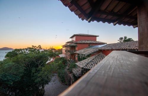 Sao Pedro da Aldeia Hotel | Pet-Friendly Escape at Hotel Cave do Sol with Pool & Breakfast