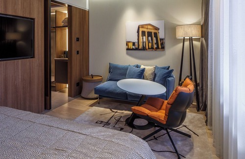 Borgonuovo Hotel | Discover Hotel Cavour: 4-Star Haven with Spa & Family Amenities