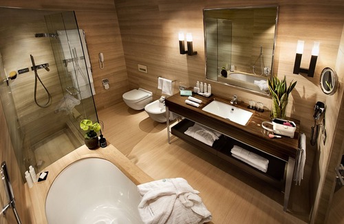 Borgonuovo Hotel | Discover Hotel Cavour: 4-Star Haven with Spa & Family Amenities