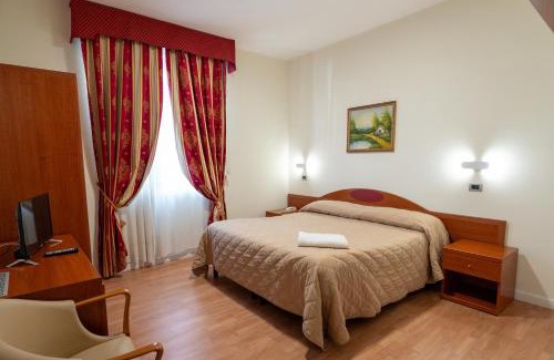 Moncalieri Hotel | Discover Hotel Cavour Resort: Pet & Child-Friendly Oasis