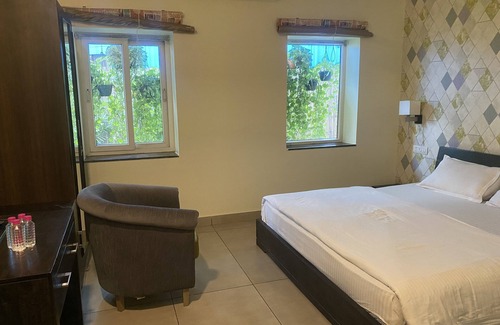 C-Scheme Bed & Breakfast | Hotel Cedar: A Cozy Home Stay in Central Jaipur