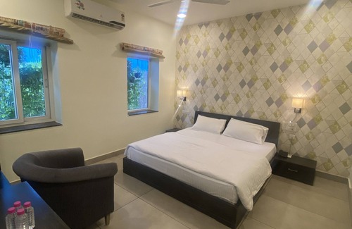 C-Scheme Bed & Breakfast | Hotel Cedar: A Cozy Home Stay in Central Jaipur