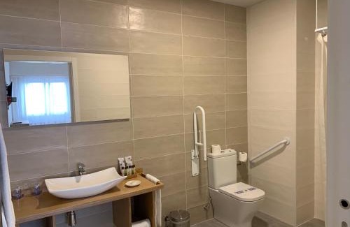 Celanova Hotel | Discover Hotel Celanova: Pet Friendly with Great Amenities