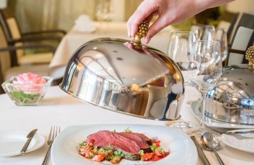Celle Hotel | Relax at Hotel Celler Tor: Oceanfront Paradise Await