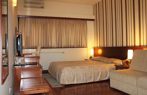 Centar Hotel | Inviting Hotel Centar with Pool and Family-Friendly Perks