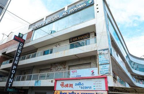 Halvad House | Comfortable Hotel Center Point Guesthouse with Great Amenities