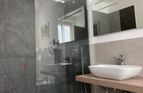 San Pellegrino Terme Hotel | Hotel Centrale: Guest Rated 8.6 with Spa and Restaurant
