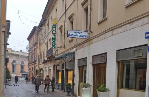 Ravenna Hotel | Discover Hotel Centrale Byron: Family-Friendly Retreat
