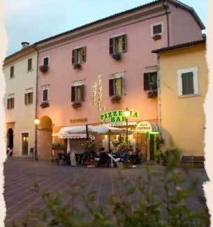 Cascia Hotel | Discover Hotel Centrale: Pet-Friendly with Breakfast Included