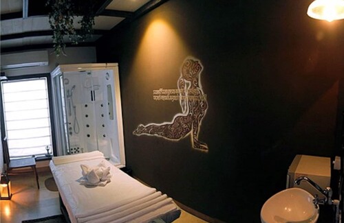 Ramdaspeth Hotel | Affordable Comfort at Hotel Centre Point with Pool & Spa