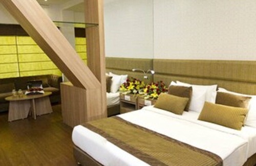 Ramdaspeth Hotel | Affordable Comfort at Hotel Centre Point with Pool & Spa