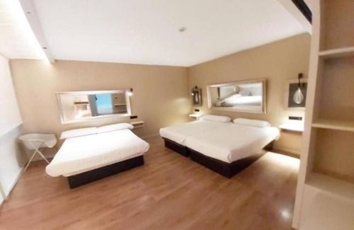 Burgos Hotel | Discover Comfort at Hotel Centro Los Braseros - 8.4/10 Rating