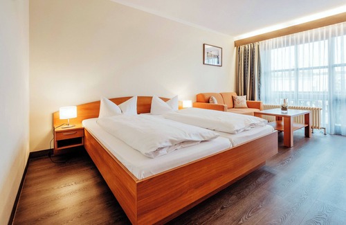 Bad Goegging Hotel | Discover Comfort at Hotel Centurio with Spa & Pool Access