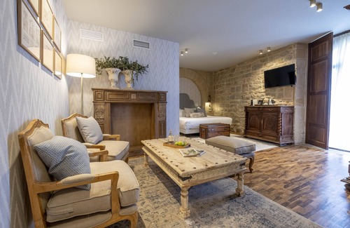 Old Town Baeza Hotel | Discover Hotel Cetina Palacio de los Salcedo: 4-Star Comfort